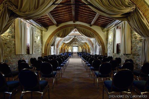 Hotel 500 Firenze Campi Bisenzio Instalações foto